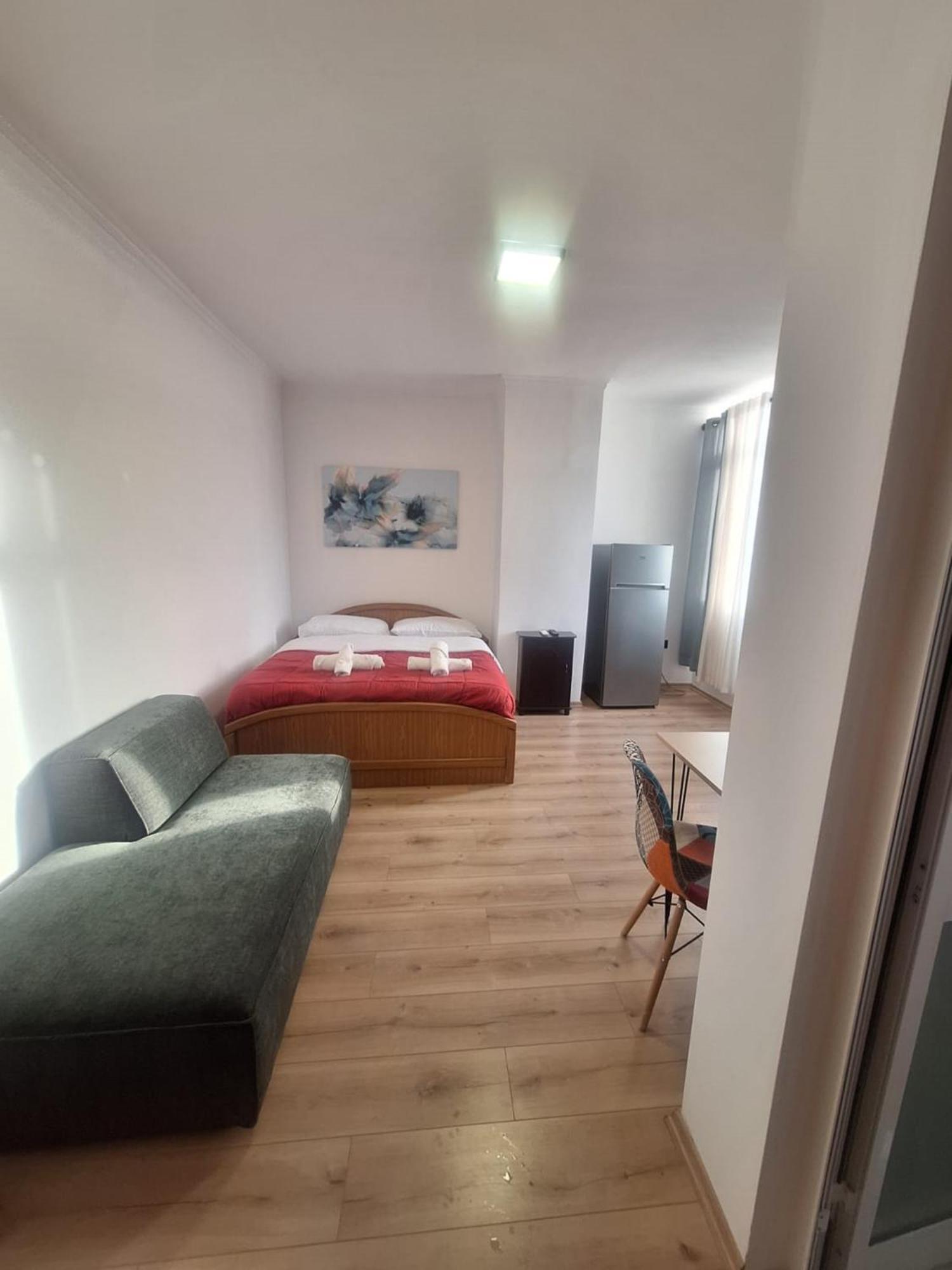 Albania Comfort Near Center Апартаменты